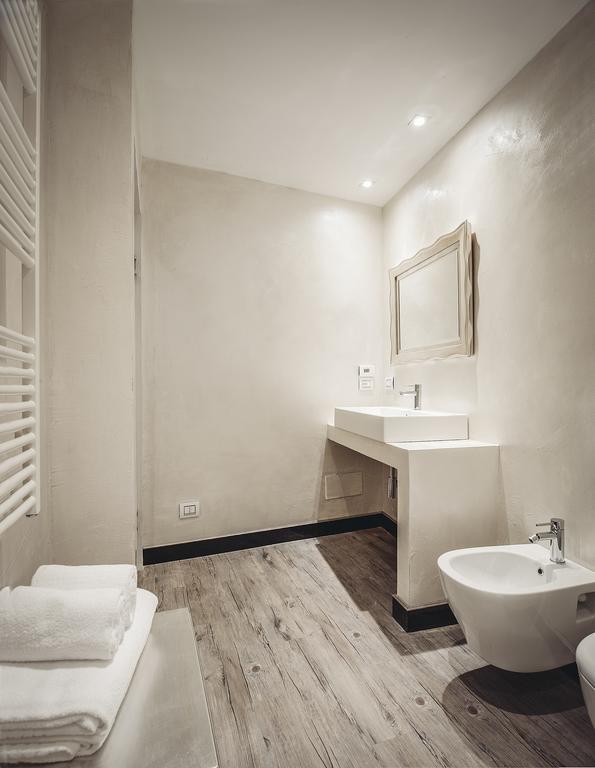 Arena Easy Suites Guesthouse Verona Ngoại thất bức ảnh