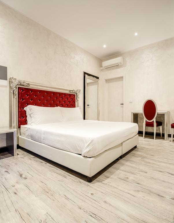 Arena Easy Suites Guesthouse Verona Ngoại thất bức ảnh